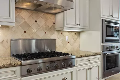 Kitchen - 1237 Breakaway Dr, Oceanside, CA 92057 photo 5 of 5