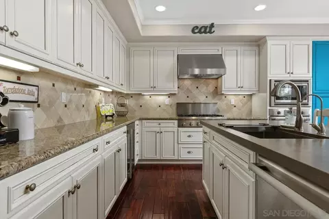Kitchen - 1237 Breakaway Dr, Oceanside, CA 92057 photo 3 of 5