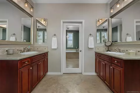 Bath - 1237 Breakaway Dr, Oceanside, CA 92057 photo 3 of 8