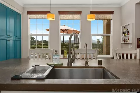 Kitchen - 1237 Breakaway Dr, Oceanside, CA 92057 photo 4 of 5