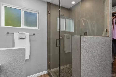 Bath - 13329 Olive Meadows Dr, Poway, CA 92064 photo 2 of 3