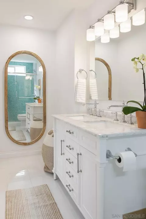 Bath - 1609 Grandview St, Oceanside, CA 92054 photo 2 of 3