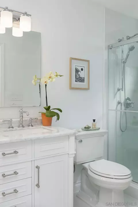 Bath - 1609 Grandview St, Oceanside, CA 92054 photo 1 of 3