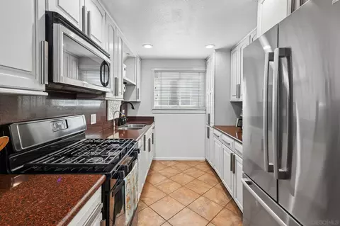 Kitchen - 5074 Gold, Oceanside, CA 92057 photo 1 of 5