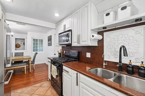 Kitchen - 5074 Gold, Oceanside, CA 92057 photo 4 of 5