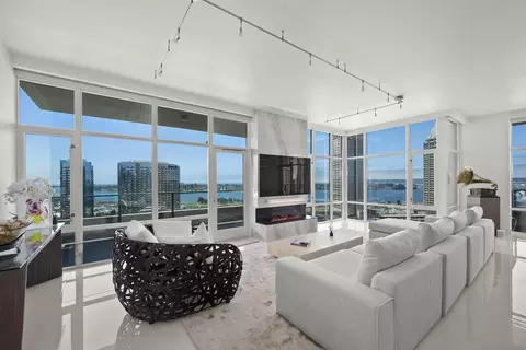 550 Front St #1708, San Diego, CA 92101