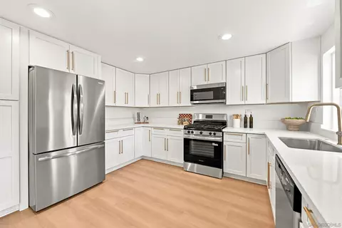 Kitchen - 14929 Conchos Dr, Poway, CA 92064 photo 4 of 6