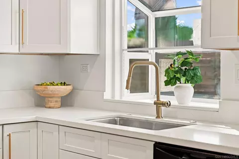 Kitchen - 14929 Conchos Dr, Poway, CA 92064 photo 3 of 6