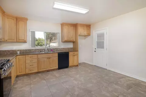 Kitchen - 1460 E Lexington, El Cajon, CA 92019 photo 2 of 4
