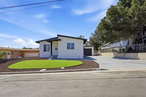 6228 Calle Pavana, San Diego, CA 92139