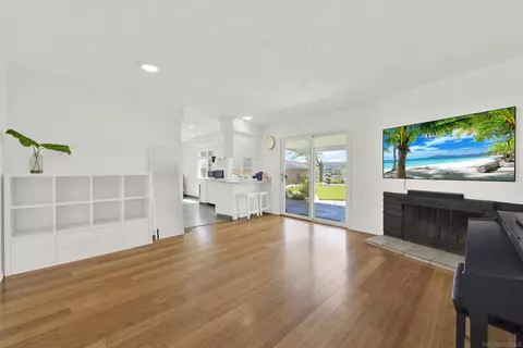 Living - 13015 Wanesta, Poway, CA 92064 photo 4 of 5