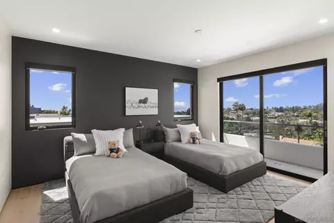 Bedroom - 6349 Castejon, La Jolla, CA 92037 photo 4 of 9