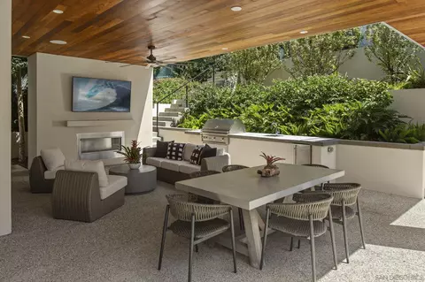 Exterior - 6349 Castejon, La Jolla, CA 92037 photo 6 of 7