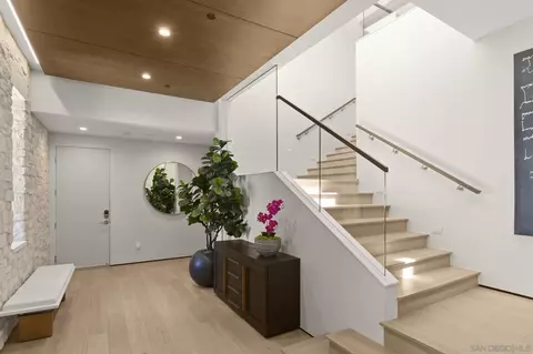 Entry Way - 6349 Castejon, La Jolla, CA 92037 photo 1 of 2