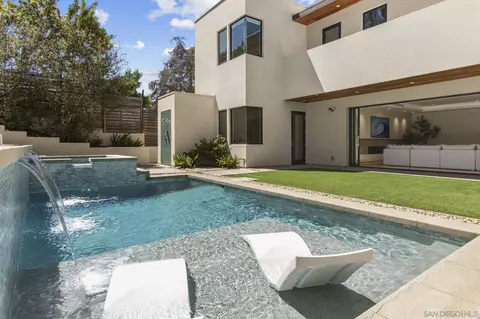Exterior - 6349 Castejon, La Jolla, CA 92037 photo 3 of 7