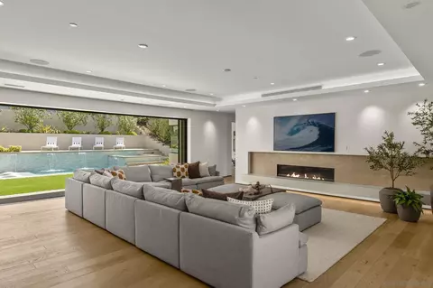 Living - 6349 Castejon, La Jolla, CA 92037 photo 3 of 3