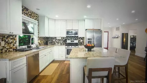 1127 Beryl St, San Diego, CA 92109