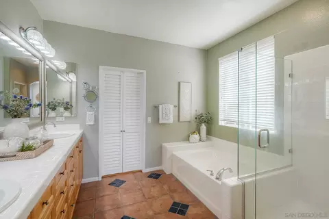 Bath - 1469 Turquoise Dr, Carlsbad, CA 92011 photo 1 of 5