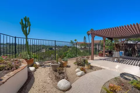 Exterior - 1469 Turquoise Dr, Carlsbad, CA 92011 photo 2 of 9