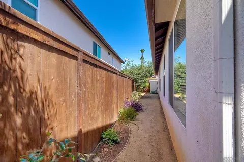Exterior - 1469 Turquoise Dr, Carlsbad, CA 92011 photo 7 of 9
