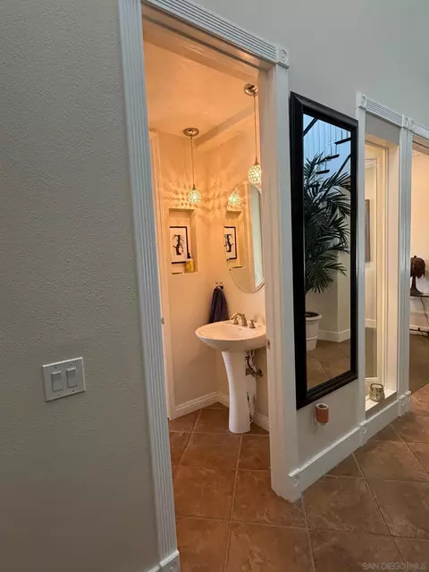 Entry Way - 3703 Mandolin Ave, Simi Valley, CA 93063 photo 3 of 9