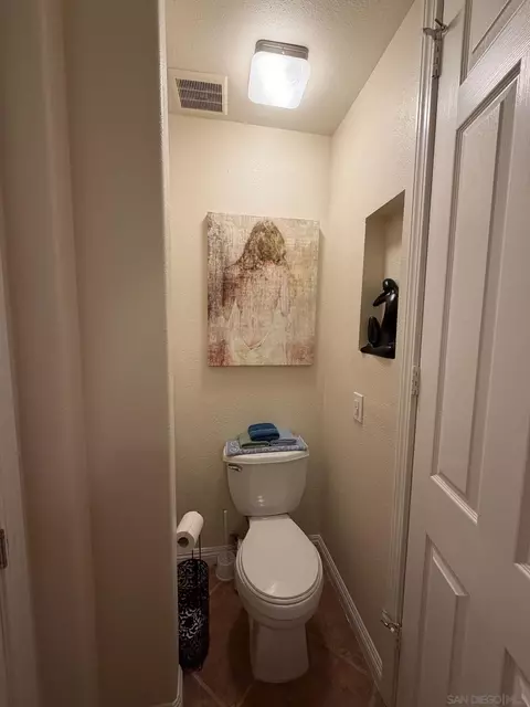 Bath - 3703 Mandolin Ave, Simi Valley, CA 93063 photo 1 of 10