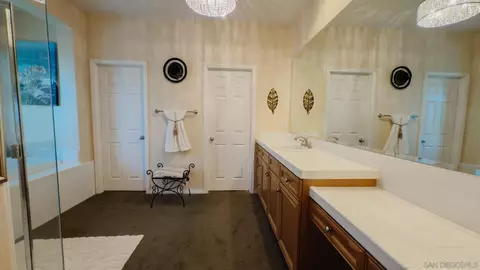 Bath - 3703 Mandolin Ave, Simi Valley, CA 93063 photo 4 of 10