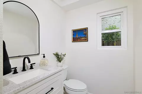 Bath - 3520 Sitio Baya, Carlsbad, CA 92009 photo 1 of 7