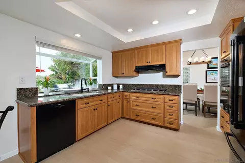 Kitchen - 3520 Sitio Baya, Carlsbad, CA 92009 photo 3 of 4