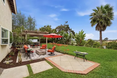Exterior - 3520 Sitio Baya, Carlsbad, CA 92009 photo 4 of 7