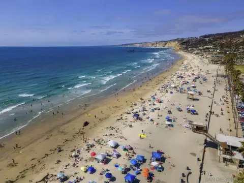 View/Area - 2130 Vallecitos #246, La Jolla, CA 92037 photo 3 of 3