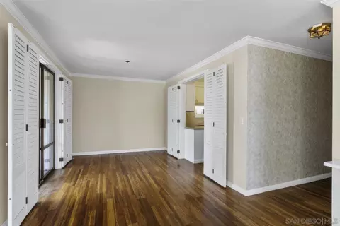 Living - 2130 Vallecitos #246, La Jolla, CA 92037 photo 2 of 4
