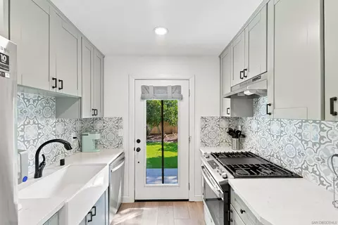 Kitchen - 1214 S Ditmar St, Oceanside, CA 92054 photo 2 of 5