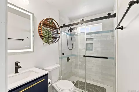 Bath - 1214 S Ditmar St, Oceanside, CA 92054 photo 1 of 3