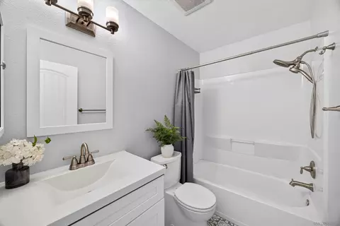 Bath - 2207 Arborvitae Ln, Spring Valley, CA 91977 photo 3 of 3