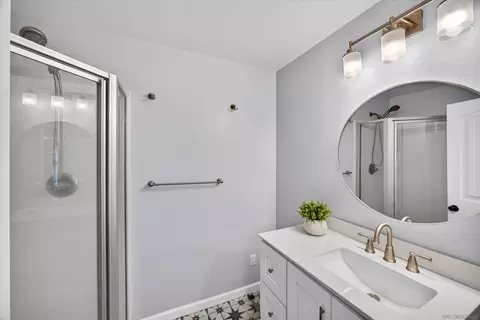 Bath - 2207 Arborvitae Ln, Spring Valley, CA 91977 photo 2 of 3