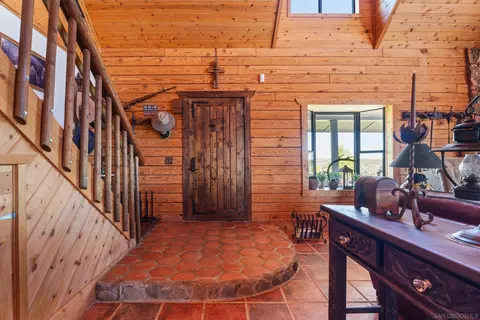 Entry Way - 39525 Opalocka, Boulevard, CA 91905 photo 2 of 2