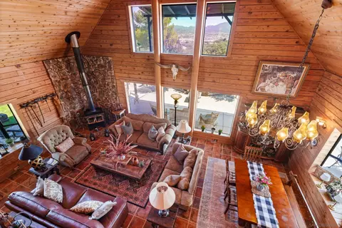 Living - 39525 Opalocka, Boulevard, CA 91905 photo 6 of 6
