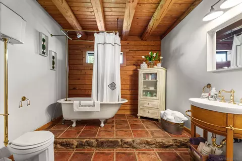 Bath - 39525 Opalocka, Boulevard, CA 91905 photo 1 of 5