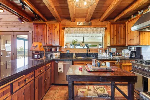 Kitchen - 39525 Opalocka, Boulevard, CA 91905 photo 3 of 4
