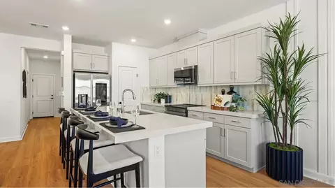 Kitchen - 142 Page Pl, Ramona, CA 92065 photo 2 of 2