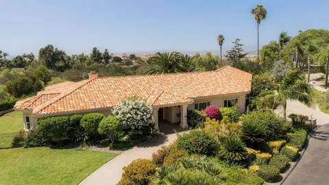 View/Area - 1990 Quail View Dr, Vista, CA 92084 photo 2 of 10