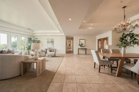 Living - 1990 Quail View Dr, Vista, CA 92084 photo 2 of 5