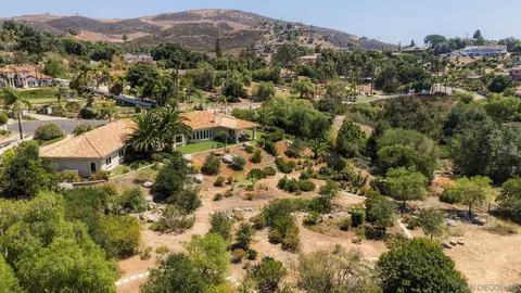 View/Area - 1990 Quail View Dr, Vista, CA 92084 photo 5 of 10