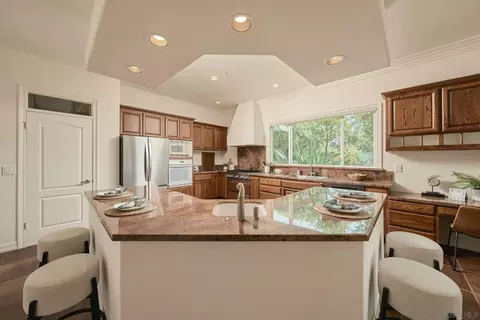 Kitchen - 1990 Quail View Dr, Vista, CA 92084 photo 3 of 7