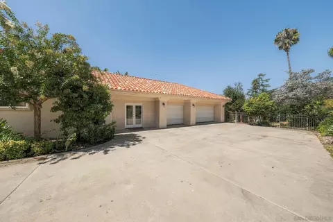 Exterior - 1990 Quail View Dr, Vista, CA 92084 photo 14 of 15