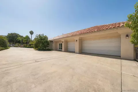 Exterior - 1990 Quail View Dr, Vista, CA 92084 photo 15 of 15