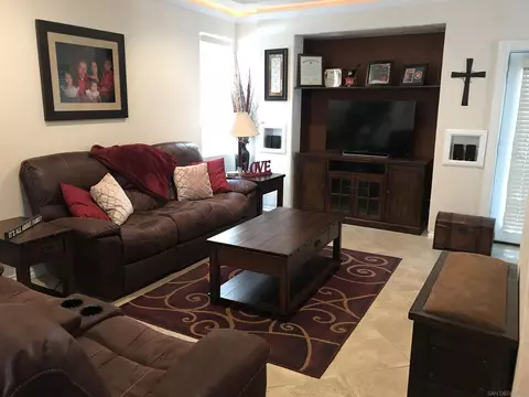 Living - 31110 El Torito Ct, Temecula, CA 92592 photo 1 of 2