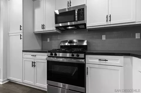 Kitchen - 340 Waterbury Ct, Santee, CA 92071 photo 6 of 7