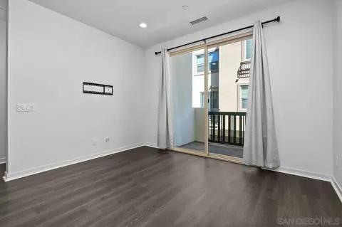 Living - 340 Waterbury Ct, Santee, CA 92071 photo 1 of 2